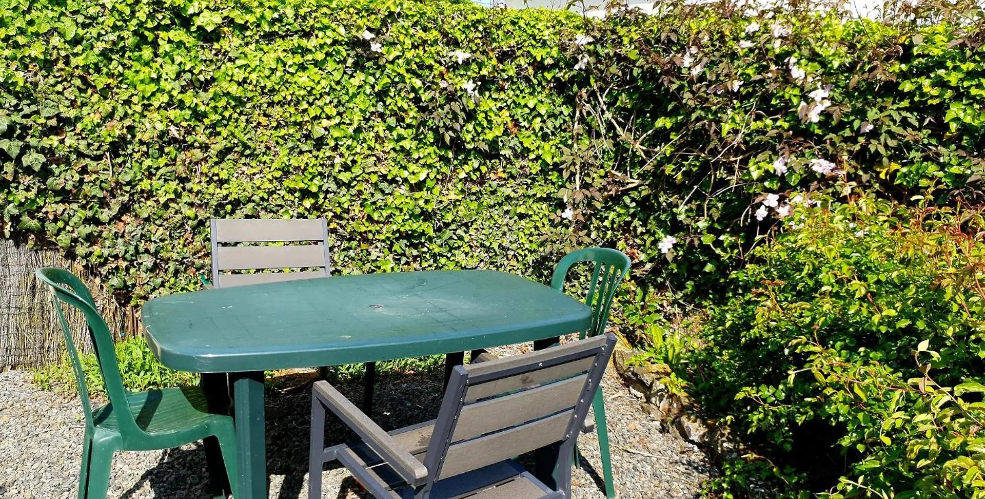 Les Clematites Villa Hillion